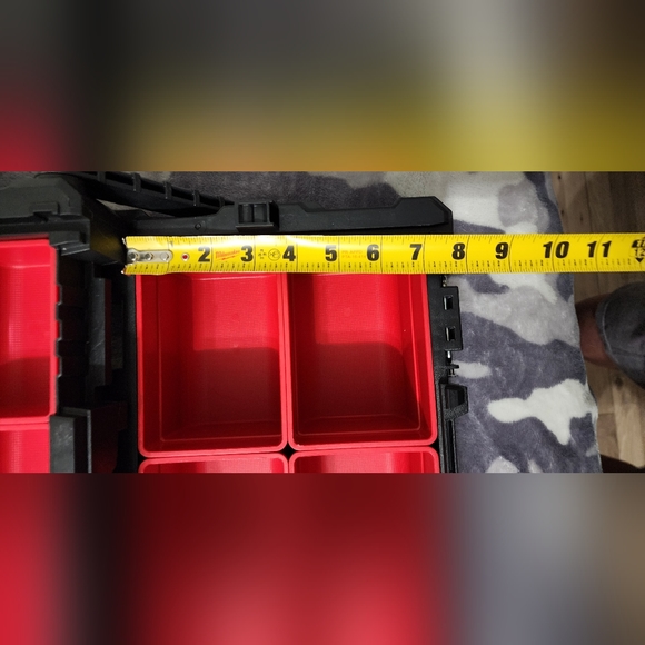 Keter® 18" Pro Series Cantilever Tool Box - Picture 10 of 10